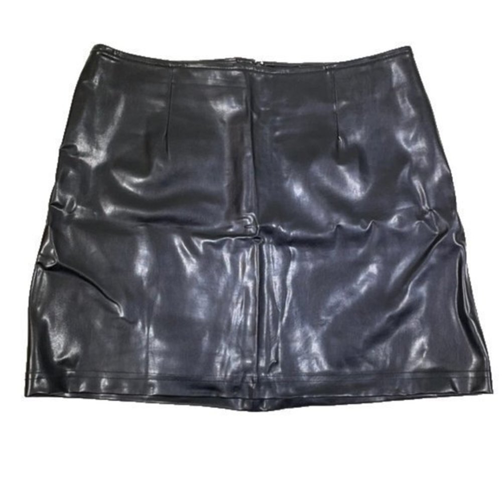 XOXO | Faux Leather Black Mini Skirt